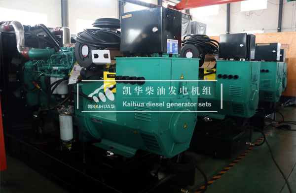 鄭州電力四台200KW康明斯發電（diàn）機組成功出廠